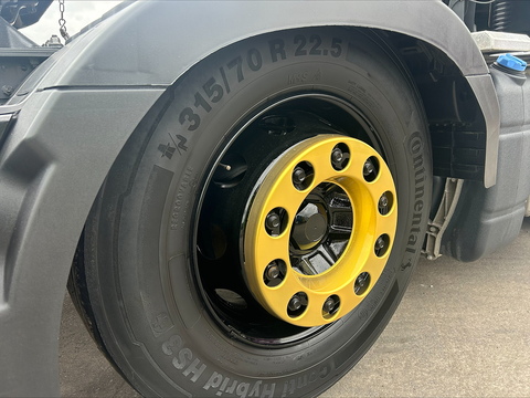 One Used Volvo FH 460bhp 6x2 Globetrotter XL Tractor Unit