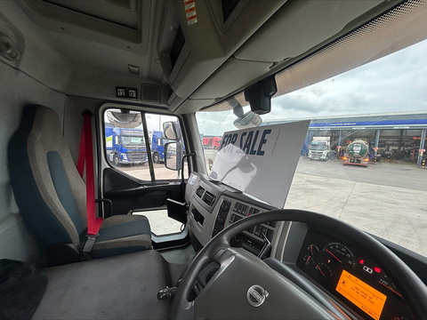 Volvo FL 4x2 250Bhp Fridge Box Van