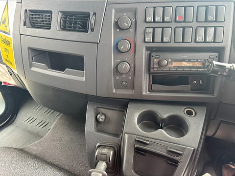 Volvo FL 4x2 250Bhp Fridge Box Van 8.0 2dr Box Van I-Sync Diesel