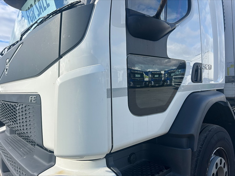 Volvo FE 6x2 320Bhp Fridge Box Van