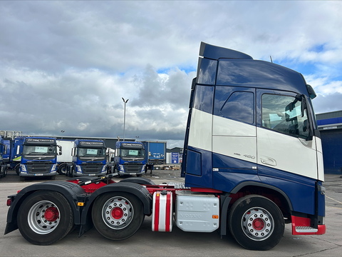 One Used Volvo FH 460bhp 6x2 Globetrotter tractor unit 12.8 2dr Tractor Unit I-Shift Diesel