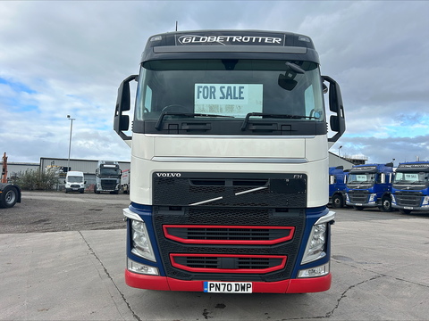 One Used Volvo FH 460bhp 6x2 Globetrotter tractor unit 12.8 2dr Tractor Unit I-Shift Diesel