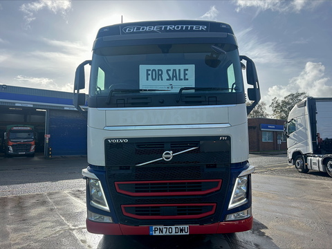 One Used Volvo FH 460bhp 6x2 Globetrotter tractor unit 12.8 2dr Tractor Unit I-Shift Diesel