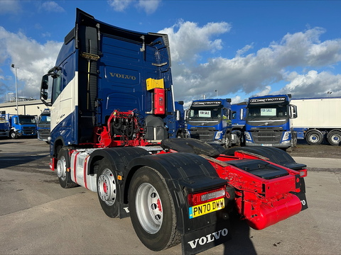 One Used Volvo FH 460bhp 6x2 Globetrotter tractor unit
 12.8 2dr Tractor Unit I-Shift Diesel