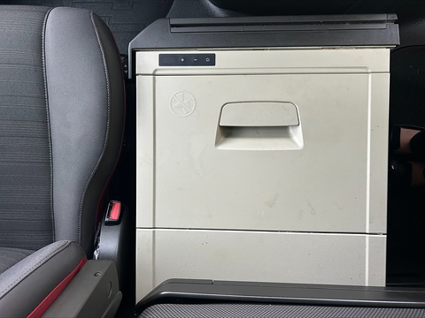 One Used Volvo FH 460bhp 6x2 Globetrotter tractor unit
 12.8 2dr Tractor Unit I-Shift Diesel