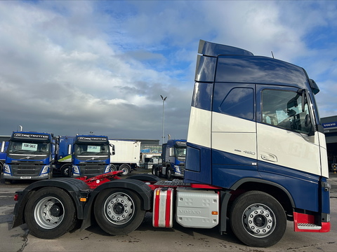 One Used Volvo FH 460bhp 6x2 Globetrotter tractor unit 12.8 2dr Tractor Unit I-Shift Diesel