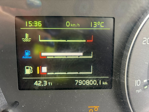 One Used Volvo FH 460bhp 6x2 Globetrotter tractor unit 12.8 2dr Tractor Unit I-Shift Diesel