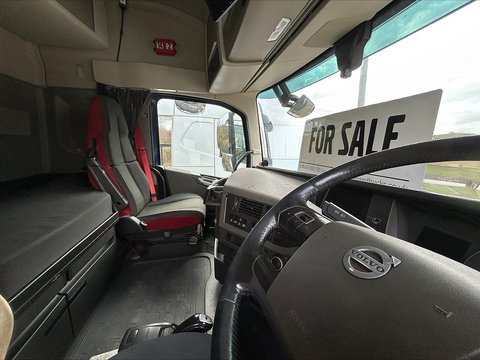 One Used Volvo FH 460bhp 6x2 Globetrotter tractor unit 12.8 2dr Tractor Unit I-Shift Diesel