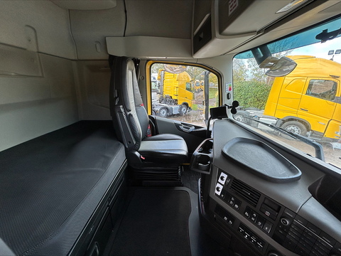 One Used Volvo FH 460bhp 6x2 Globetrotter XL tractor unit 12.8 2dr Tractor Unit I-Shift Diesel