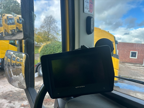 One Used Volvo FH 460bhp 6x2 Globetrotter XL tractor unit 12.8 2dr Tractor Unit I-Shift Diesel