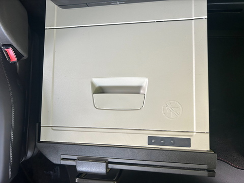 One Used Volvo FH 460bhp 6x2 Globetrotter XL tractor unit 12.8 2dr Tractor Unit I-Shift Diesel