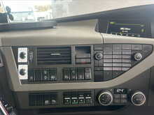 Volvo FH 460bhp 6x2 Globetrotter XL