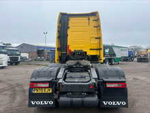 Volvo FH 460bhp 6x2 Globetrotter XL
