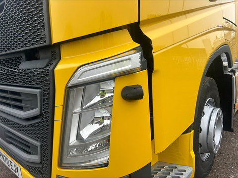 One Used Volvo FH 460bhp 6x2 Globetrotter XL tractor unit 12.8 2dr Tractor Unit I-Shift Diesel