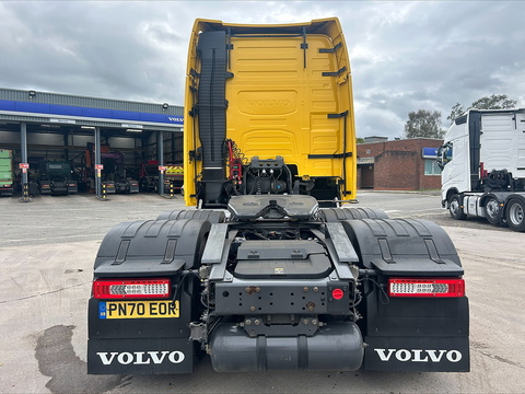 One Used Volvo FH 460bhp 6x2 Globetrotter XL tractor unit 12.8 2dr Tractor Unit I-Shift Diesel