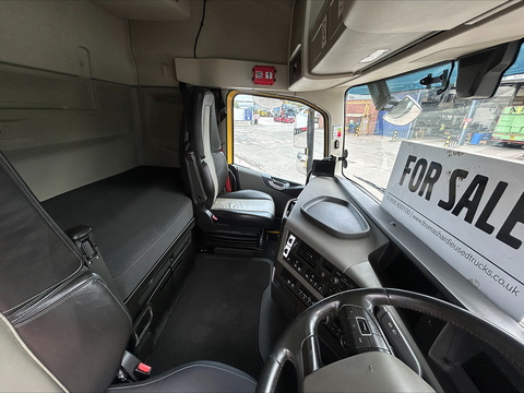 One Used Volvo FH 460bhp 6x2 Globetrotter XL tractor unit 12.8 2dr Tractor Unit I-Shift Diesel