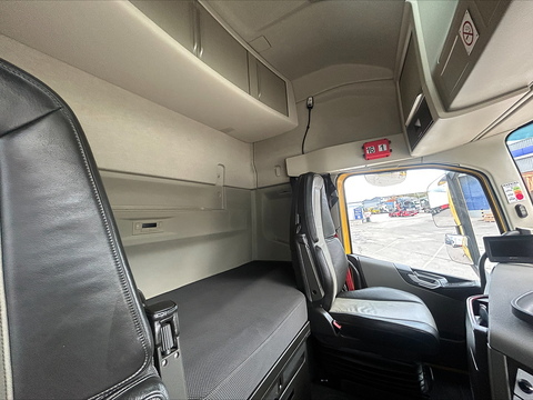 One Used Volvo FH 460bhp 6x2 Globetrotter XL tractor unit 12.8 2dr Tractor Unit I-Shift Diesel