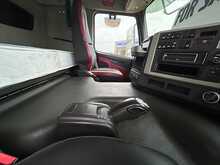Volvo FM 330bhp 6x2 Globetrotter