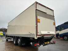 Volvo FM 330bhp 6x2 Globetrotter