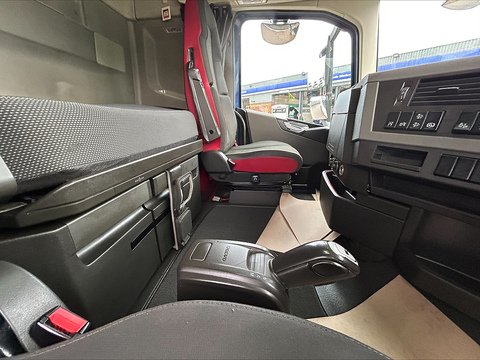 One Used Volvo FH 460bhp 6x2 Globetrotter tractor unit 12.8 2dr Tractor Unit I-Shift Diesel