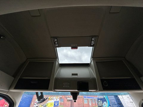 One Used Volvo FH 460bhp 6x2 Globetrotter tractor unit 12.8 2dr Tractor Unit I-Shift Diesel