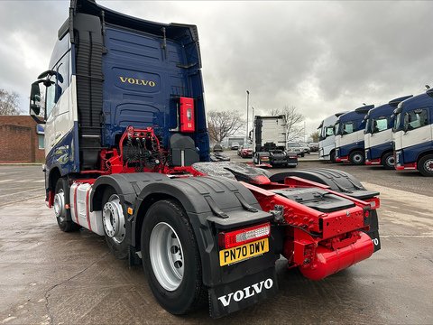 One Used Volvo FH 460bhp 6x2 Globetrotter tractor unit 12.8 2dr Tractor Unit I-Shift Diesel