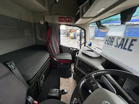 One Used Volvo FH 460bhp 6x2 Globetrotter tractor unit 12.8 2dr Tractor Unit I-Shift Diesel