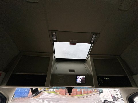 One Used Volvo FH 460bhp 6x2 Globetrotter tractor unit 12.8 2dr Tractor Unit I-Shift Diesel