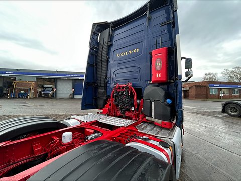 One Used Volvo FH 460bhp 6x2 Globetrotter tractor unit 12.8 2dr Tractor Unit I-Shift Diesel