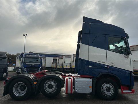 One Used Volvo FH 460bhp 6x2 Globetrotter tractor unit 12.8 2dr Tractor Unit I-Shift Diesel