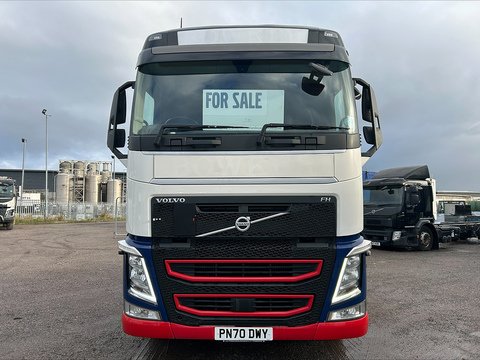One Used Volvo FH 460bhp 6x2 Globetrotter tractor unit 12.8 2dr Tractor Unit I-Shift Diesel