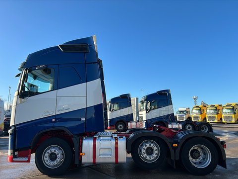 One Used Volvo FH 460bhp 6x2 Globetrotter tractor unit 12.8 2dr Tractor Unit I-Shift Diesel