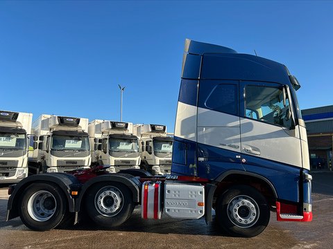 One Used Volvo FH 460bhp 6x2 Globetrotter tractor unit 12.8 2dr Tractor Unit I-Shift Diesel