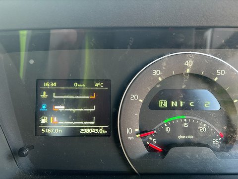 One Used Volvo FM 460bhp 4x2 Globetrotter XL tractor unit 11 2dr Tractor Unit I-Shift Diesel