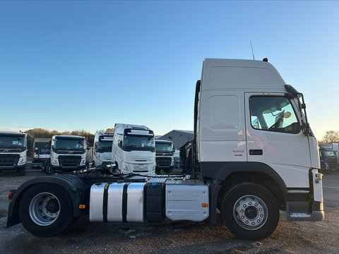 One Used Volvo FM 460bhp 4x2 Globetrotter XL tractor unit 11 2dr Tractor Unit I-Shift Diesel