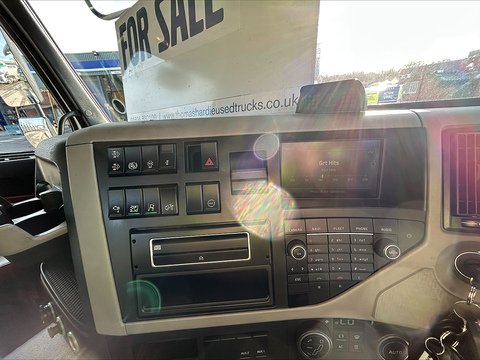 One Used Volvo FM 460bhp 4x2 Globetrotter XL tractor unit 11 2dr Tractor Unit I-Shift Diesel