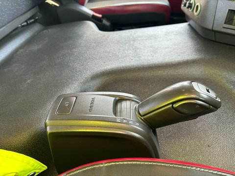 One Used Volvo FM 460bhp 4x2 Globetrotter XL tractor unit 11 2dr Tractor Unit I-Shift Diesel