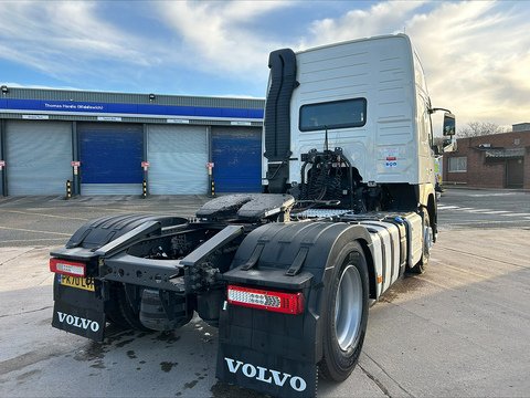 One Used Volvo FM 460bhp 4x2 Globetrotter XL tractor unit 11 2dr Tractor Unit I-Shift Diesel