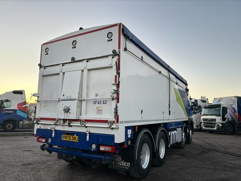 One Used Volvo FM 430bhp 8x4 rigid 11 2dr Tipper I-Shift Diesel