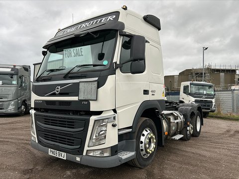 One Used Volvo FM 460bhp 6x2 Globetrotter tractor unit 11 2dr Tractor Unit I-Shift Diesel/LNG