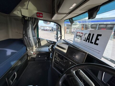 One Used Volvo FH 540bhp 6x2 Globetrotter XL tractor unit 12.8 2dr Tractor Unit I-Shift Diesel