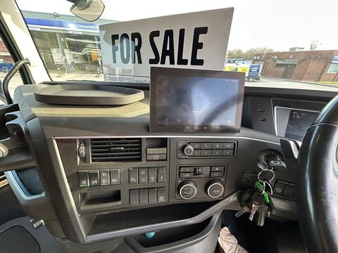 One Used Volvo FH 540bhp 6x2 Globetrotter XL tractor unit 12.8 2dr Tractor Unit I-Shift Diesel