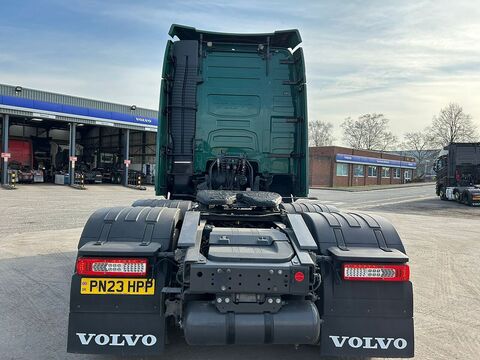 One Used Volvo FH 540bhp 6x2 Globetrotter XL tractor unit 12.8 2dr Tractor Unit I-Shift Diesel