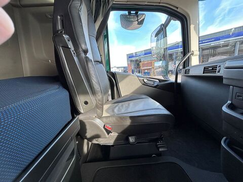 One Used Volvo FH 540bhp 6x2 Globetrotter XL tractor unit 12.8 2dr Tractor Unit I-Shift Diesel