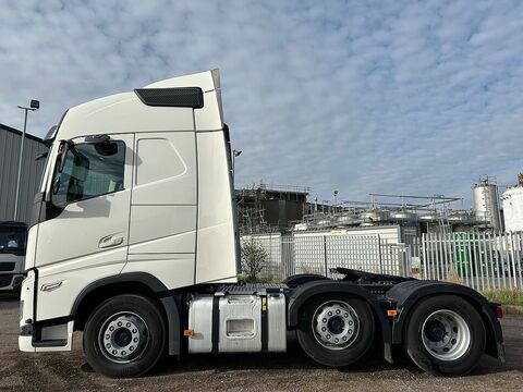 One Used Volvo FH 460bhp 6x2 Globetrotter tractor unit
 12.8 2dr Tractor Unit I-Shift Diesel