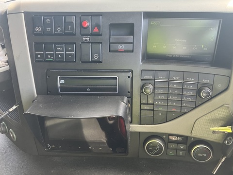 One Used Volvo FM11 450 6x2 Globetrotter 11 2dr Tractor Unit I-Shift Diesel
