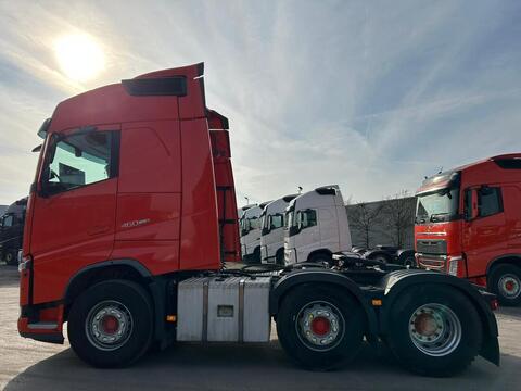One Used Volvo FH 460bhp 6x2 Globetrotter tractor unit 12.8 2dr Tractor Unit I-Shift Diesel