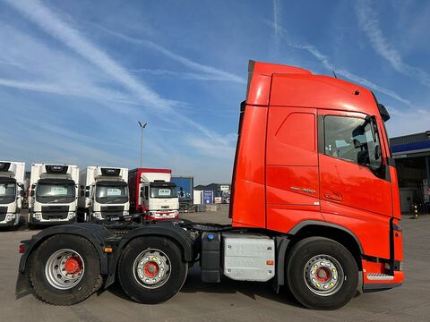 One Used Volvo FH 460bhp 6x2 Globetrotter tractor unit 12.8 2dr Tractor Unit I-Shift Diesel