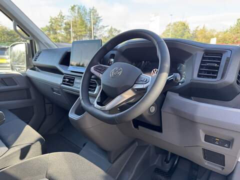 Volkswagen Crafter TDI 140ps CR35 Commerce Plus L4 Lwb 4.3M with Air Con, Rev Cam, Heavy Duty Ply & Delivery Miles - N4492