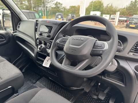 Iveco Daily 140ps 35S14 4100 L4 H3 LWB Extra High Roof with Business Pack inc Air Con & Rear Sensors - N4518